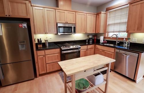 Manzanita House | Family-Friendly Getaway: Steps from the Beach with Ocean View