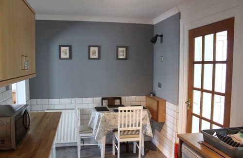 Achachork House | Family-Friendly 4BR House with Ocean View in Central Portree