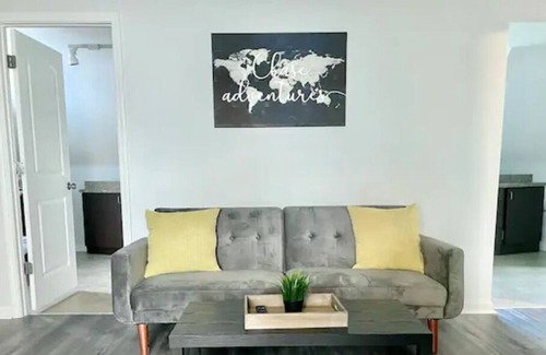 Franklin House | Sleeps 6! Newly Remodeled 1bd/1ba Apt in Franklin!