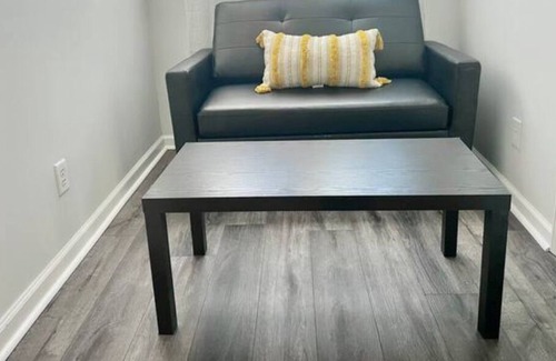 Franklin House | Sleeps 6! Newly Remodeled 1bd/1ba Apt in Franklin!