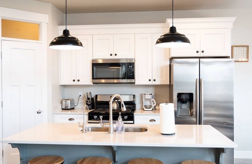 Herriman House | Spacious Retreat for 7 with Pool and Workout Amenities