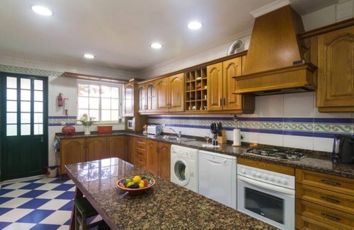 Castro Marim Villa | Family-Friendly Getaway with Pool, Ocean View & Rooftop