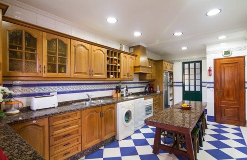 Castro Marim Villa | Family-Friendly Getaway with Pool, Ocean View & Rooftop