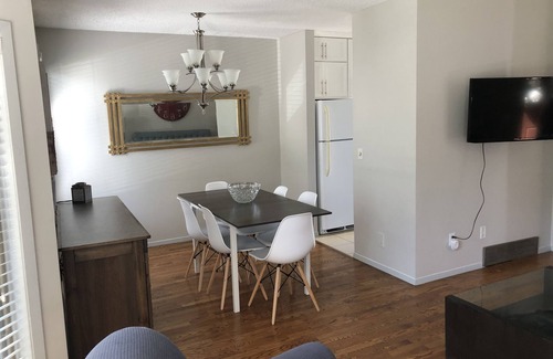 Southeast Calgary House | Convenient Stay for 6 with Spa and Hot Tub Access