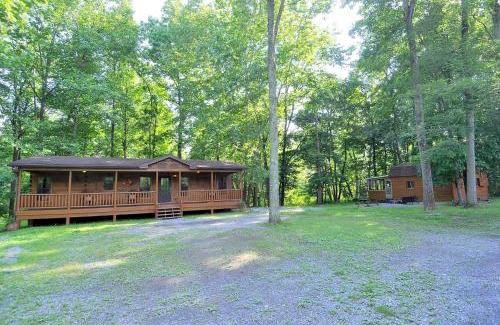 Berkeley Springs Ski Chalet | Pet-Friendly Sleepy Creek: A Family-Friendly Retreat