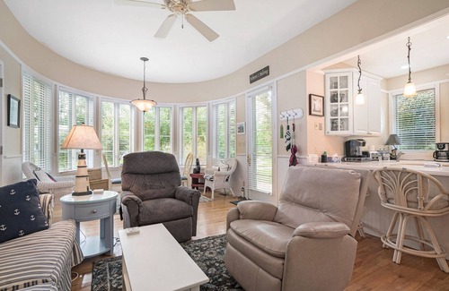 South Haven Cottage | Discover Sleepy Hollow Beach Resort's New Cottage 8A