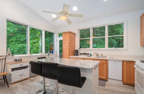 South Haven Villa | Discover Sleepy Hollow Beach Resort's New Patio 33 Experience