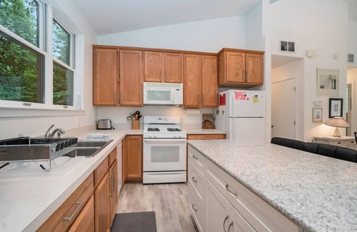 South Haven Villa | Discover Sleepy Hollow Beach Resort's New Patio 33 Experience