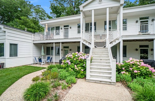 South Haven Villa | Discover Sleepy Hollow Beach Resort's New Patio 33 Experience