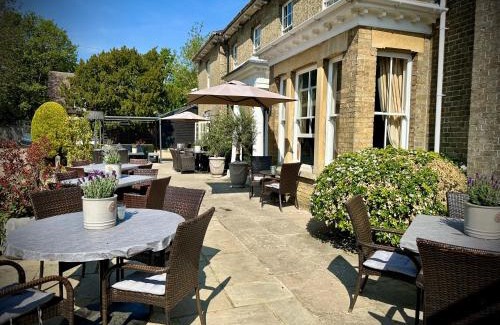 St Ives Hotel | Discover Slepe Hall Hotel: Perfect for Families & Accessible