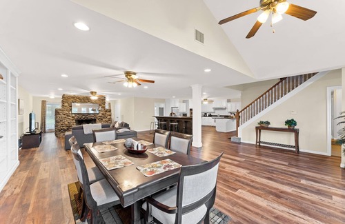 Magnolia House | Gated Private Estate with Pool, Spa & Lake Near The Woodlands