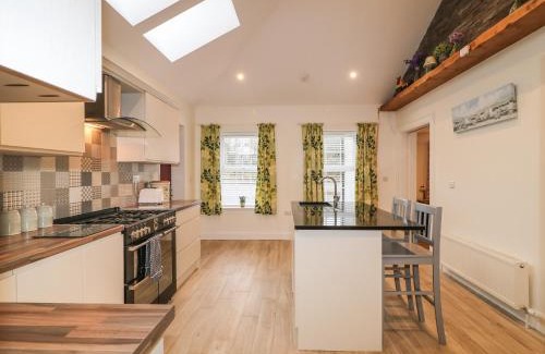 Downpatrick House | Exceptional Stay at Sliabh Amharc - Pet Friendly & 4 Stars