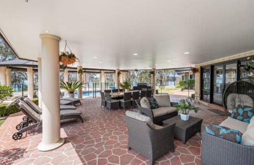 Morisset House | Family-Friendly Slice of Heaven at Wilderness Waters Retreat