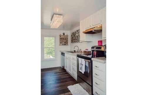 Ste Genevieve House | Heavenly Family Retreat with Kitchen & Top Guest Ratings