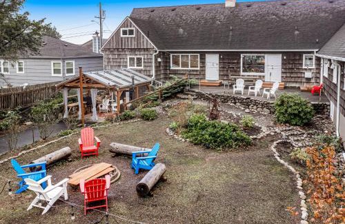 Seaside House | Unwind at Slice of Life: Pet-Friendly & Family Approved