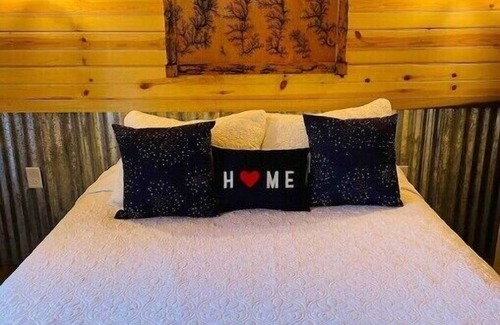 Belle Mina House | Rustic Retreat at Smith Lake: Family-Friendly Getaway