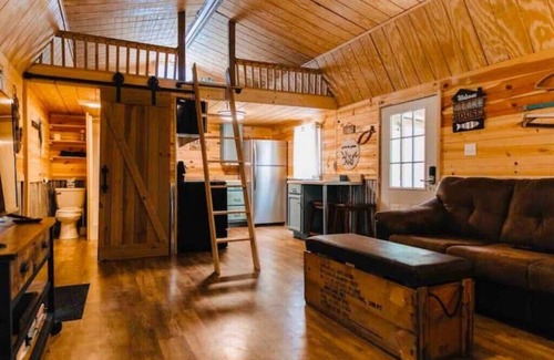 Belle Mina House | Rustic Retreat at Smith Lake: Family-Friendly Getaway