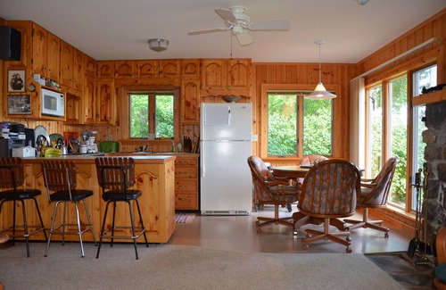 Grenville Cabin | Discover a Slice of South Dakota Paradise with Pool & Views
