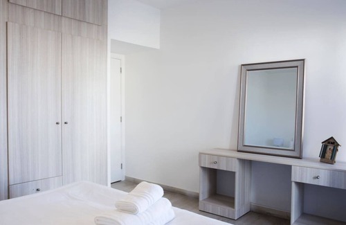 Beirut Apartment | Slick Clemenceau + Balcony (8th Floor)