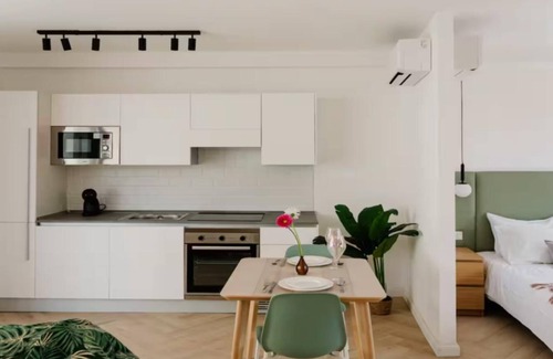 Madliena Apartment | Sliema Mainstreet Luxury Suite