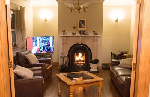 Carrick Bed & Breakfast | Cozy Slieve League House B&B: Top-Rated with Breakfast