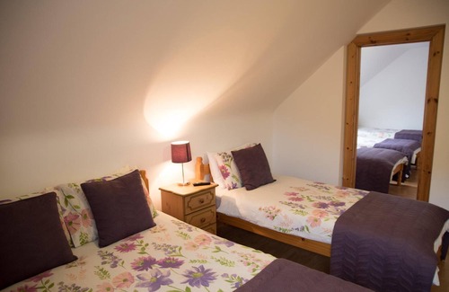 Carrick Bed & Breakfast | Cozy Slieve League House B&B: Top-Rated with Breakfast