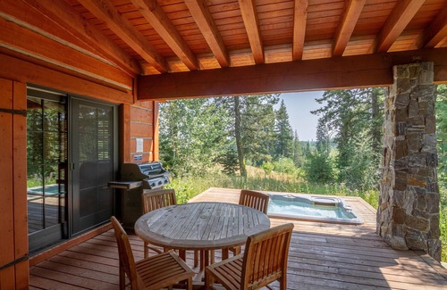 Tamarack Cottage | Inviting Slippery Slope Cottage at Tamarack Resort