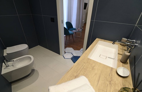 Mount Vesuvius - Pompei House | Relaxing Retreat at Slopes Suites and Spa with Hot Tub