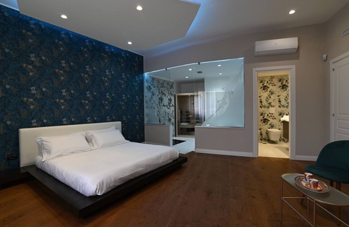 Mount Vesuvius - Pompei House | Relaxing Retreat at Slopes Suites and Spa with Hot Tub