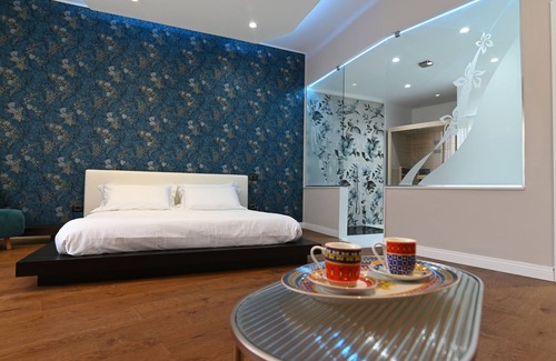 Mount Vesuvius - Pompei House | Relaxing Retreat at Slopes Suites and Spa with Hot Tub