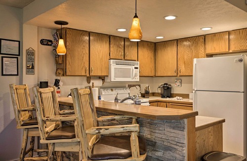 Brian Head Condo | Ideal Slopeside Condo: Hot Tub & Game Room Access!