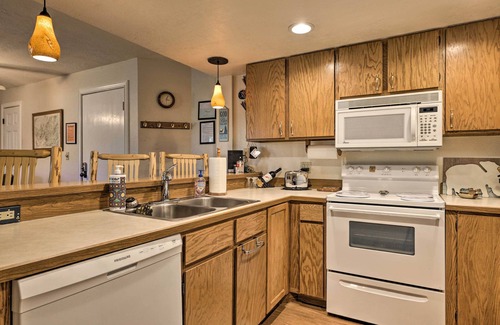 Brian Head Condo | Ideal Slopeside Condo: Hot Tub & Game Room Access!