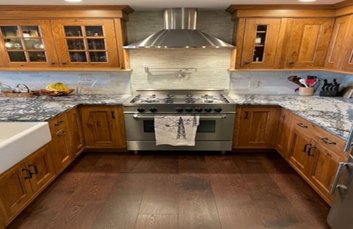 Stratton Mountain Apartment | Slopeside E-10 ski in ski out the door