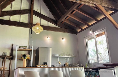 Naia House | Slow-living by the lagoon – Beachfront stay in Naïa Bay, New Caledonia