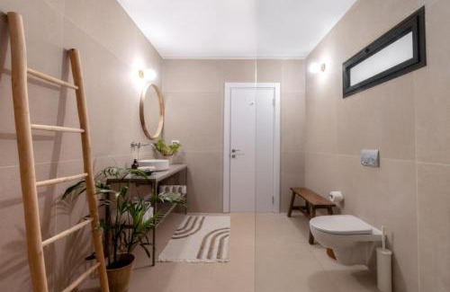 Moran Hotel | Relaxing Stay at Slowness - Kibbutz Moran with Ocean Views