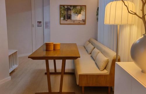 Cheonho-dong Apartment | Family-Friendly Retreat at Slow, Jamsil in Gangdong