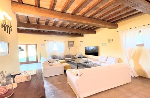 Loreto Villa | Family-Friendly Villa with Play Area Near Todi
