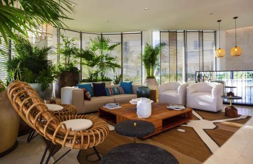 Zona Hotelera Hotel | Experience SLS Cancun: 5-Star Hotel with Oceanfront Bliss