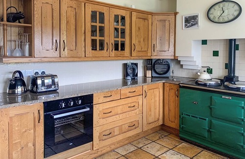Dornoch Cottage | Exceptional 2 Bedroom Stay in Dornoch with Ocean Views