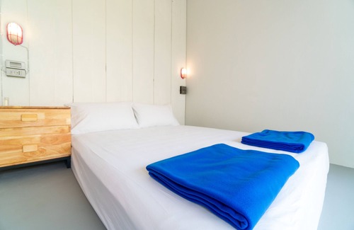 Koh Tao Hotel | Budget-Friendly Stay at Slumber Party Koh Chang with Breakfast