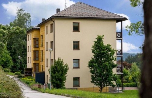 Janske Lazne Apartment | Inviting Sluneční stráň II with Spa & Lake Views