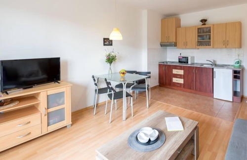 Janske Lazne Apartment | Relaxing Lake View Retreat at Sluneční stráň IV