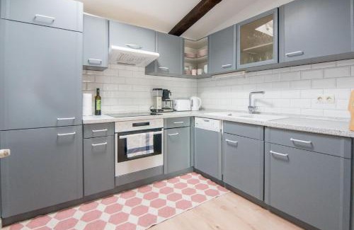 Zentrum Apartment | Beautiful Skandi-Style Retreat Just Steps from the Harbor