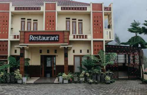 Ngadisari Hotel | Budget-Friendly Stay at SM Bromo Hotel with Breakfast
