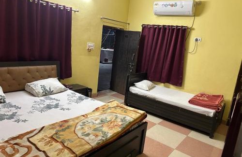 Gomti Nagar House | Pet-Friendly SM Guest House with Breakfast & Family Fun
