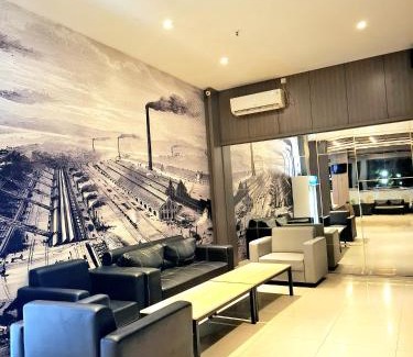 Tanjung Redeb Hotel | Discover SM Tower Hotel & Convention in Berau, Family-Friendly