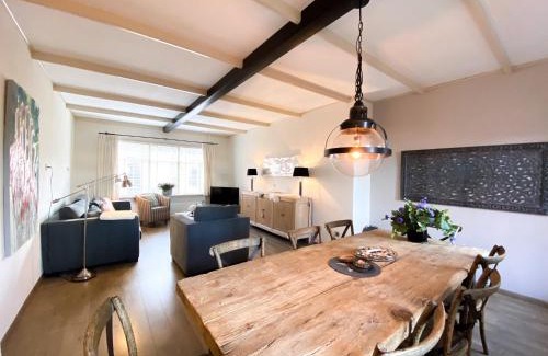 Serooskerke Apartment | Charming Smaakvol Vakantiehuis in Serooskerke, 4 Stars