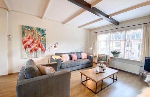 Serooskerke Apartment | Charming Smaakvol Vakantiehuis in Serooskerke, 4 Stars