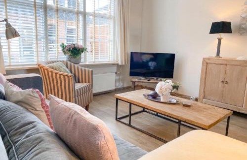 Serooskerke Apartment | Charming Smaakvol Vakantiehuis in Serooskerke, 4 Stars