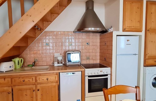 Saint-Clement-des-Baleines House | Quaint Réthaise House with Ocean View in Village Center